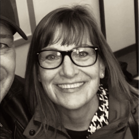 Meet your Posher, Marika - Picture 1 of 1